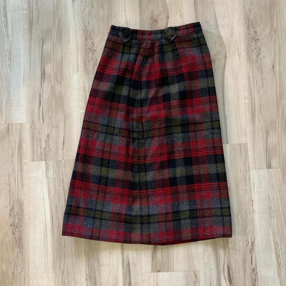 Vintage Pendletonplaid midi skirt with button‎ detail Size 12